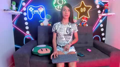 Snapshot of tiffvalentinee_ chatting on January 30, 8:21 pm Tiffany online show from January 30, 8:21 pm