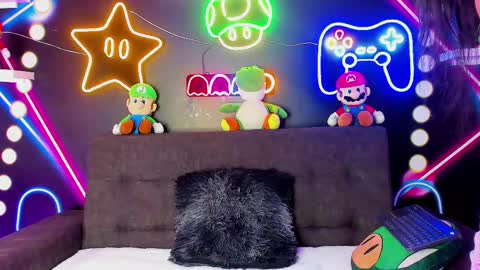 Snapshot of tiffvalentinee_ chatting on February 1, 7:55 pm Tiffany online show from February 1, 7:55 pm