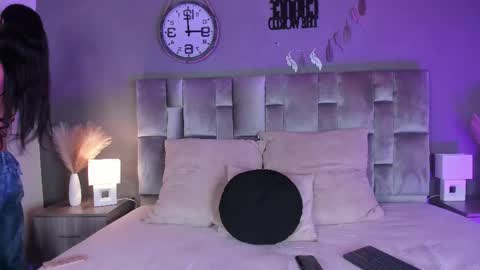 Snapshot of tiffvalentinee_ chatting on February 9, 12:41 pm Tiffany online show from February 9, 12:41 pm