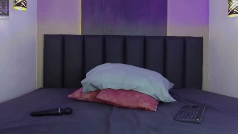 Snapshot of tiffvalentinee_ chatting on February 12, 10:59 pm Tiffany online show from February 12, 10:59 pm