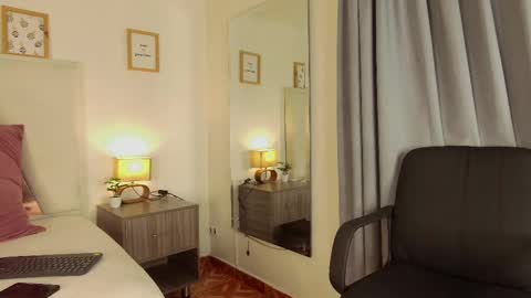 Snapshot of tiffvalentinee_ chatting on February 19, 7:48 pm Tiffany online show from February 19, 7:48 pm