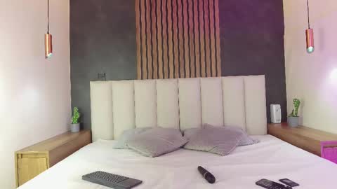 Snapshot of tiffvalentinee_ chatting on March 6, 8:59 pm Tiffany online show from March 6, 8:59 pm