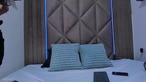 Snapshot of tiffvalentinee_ chatting on September 13, 7:46 pm Tiffany online show from September 13, 7:46 pm