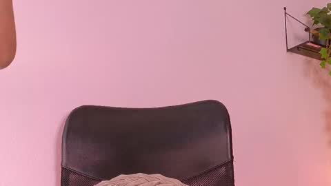 Snapshot of tiffvalentinee_ chatting on November 3, 7:37 pm Tiffany online show from November 3, 7:37 pm