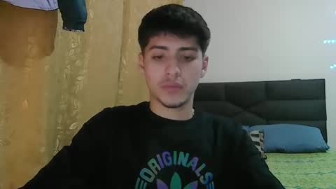 Snapshot of tiger771311 chatting on October 1, 3:12 am tiger771311 online show from October 1, 3:12 am