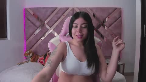 Snapshot of tigerbaby_ chatting on April 2, 4:04 pm Ana online show from April 2, 4:04 pm