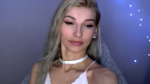 Snapshot of tigerblooood chatting on March 19, 11:42 pm Ask me online show from March 19, 11:42 pm