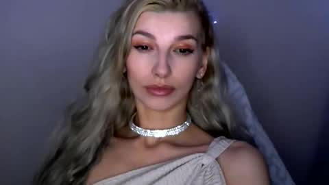 Snapshot of tigerblooood chatting on March 24, 11:43 pm Ask me online show from March 24, 11:43 pm