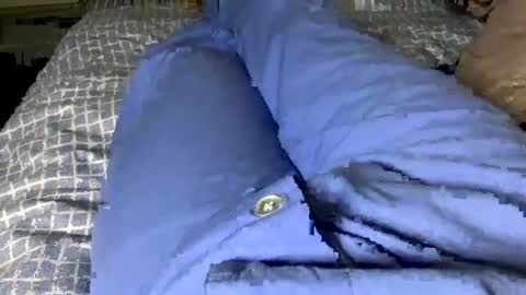 Snapshot of tigerking989898 chatting on March 8, 3:54 am tigerking989898 online show from March 8, 3:54 am