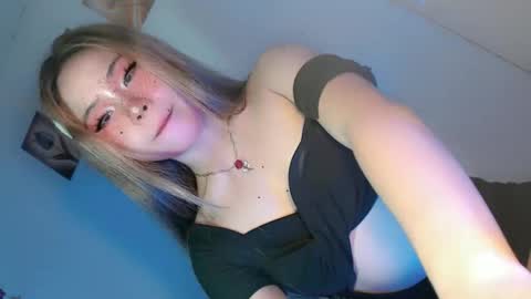 tight_elliana online show from May 7, 8:36 pm