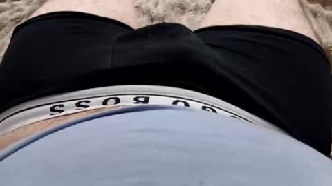 Snapshot of tightsmanuk91 chatting on April 27, 12:03 pm Tightsmaleuk.pantyhosehairymale online show from April 27, 12:03 pm
