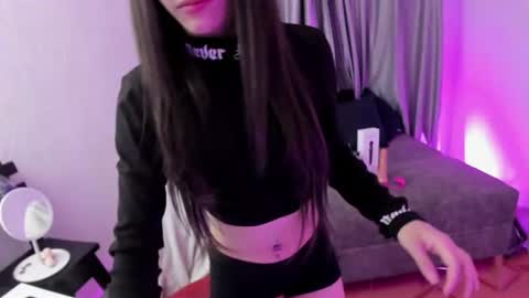 tiinajonus_ online show from June 11, 4:21 am
