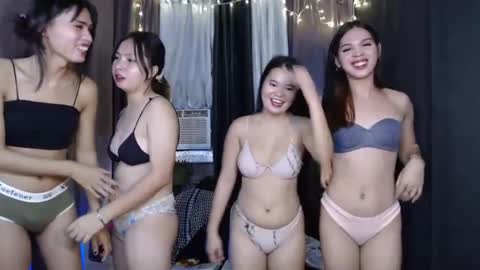 Snapshot of tikolina_12 chatting on December 11, 2:22 pm lina kyle medusa online show from December 11, 2:22 pm