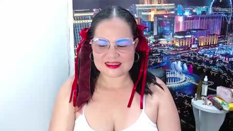 Snapshot of tila_nastyy chatting on March 2, 2:25 am Tila online show from March 2, 2:25 am