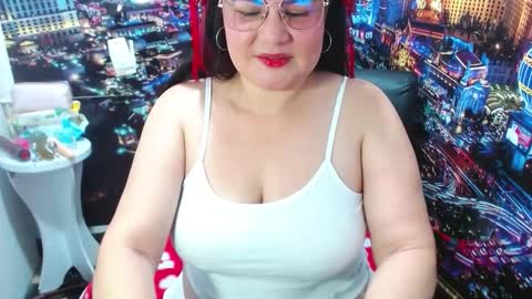 Snapshot of tila_nastyy chatting on March 5, 2:07 am Tila online show from March 5, 2:07 am