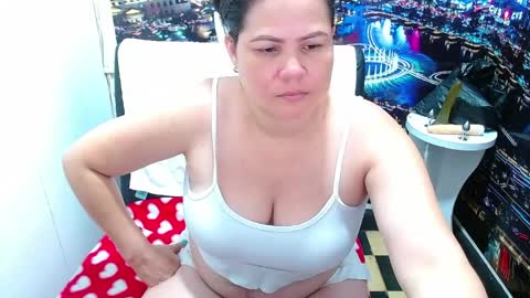 Snapshot of tila_nastyy chatting on April 6, 2:09 am Tila online show from April 6, 2:09 am