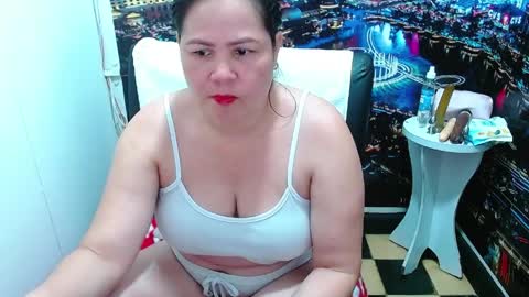 Snapshot of tila_nastyy chatting on April 7, 12:55 am Tila online show from April 7, 12:55 am