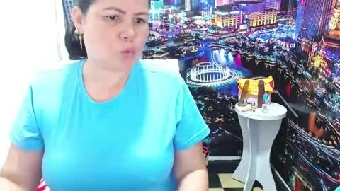Snapshot of tila_nastyy chatting on April 13, 12:27 am Tila online show from April 13, 12:27 am