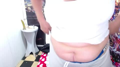 Snapshot of tila_nastyy chatting on May 17, 6:48 pm Tila online show from May 17, 6:48 pm
