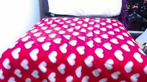 Tila online show from July 3, 1:01 am