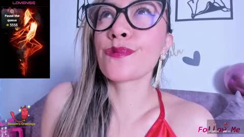 TILA TEQUILA online show from October 9, 2:04 pm