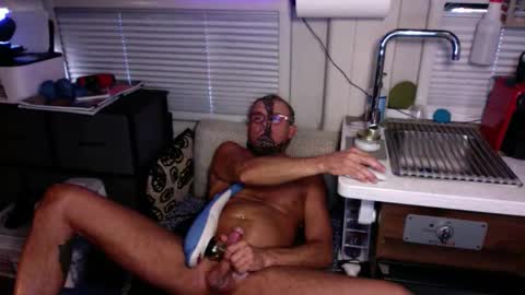 ThongMan online show from November 2, 6:10 pm