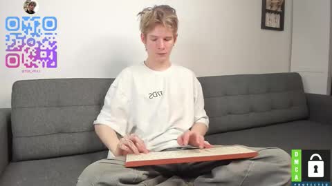Snapshot of tim_milll chatting on February 24, 7:34 pm Tim online show from February 24, 7:34 pm