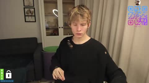 Snapshot of tim_milll chatting on April 10, 11:09 pm Tim online show from April 10, 11:09 pm
