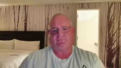 Snapshot of time2unwind033 chatting on September 10, 8:53 pm time2unwind033 online show from September 10, 8:53 pm