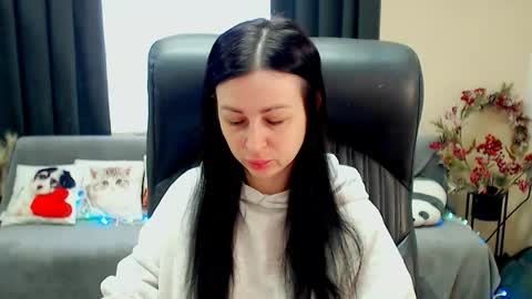 Luisa online show from May 6, 7:46 am