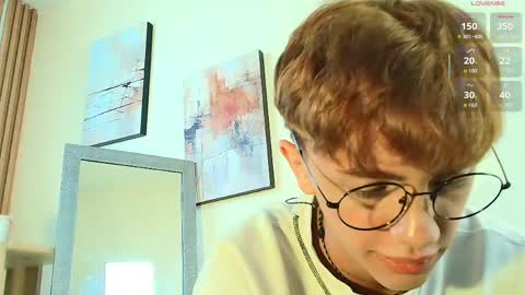 Snapshot of timothy_ross chatting on April 13, 8:47 pm Timothy 21 years old online show from April 13, 8:47 pm