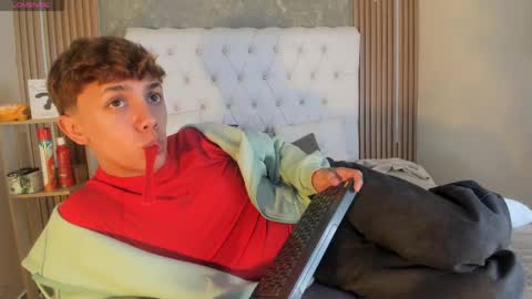 Snapshot of timothy_ross chatting on April 24, 7:49 pm Timothy 21 years old online show from April 24, 7:49 pm