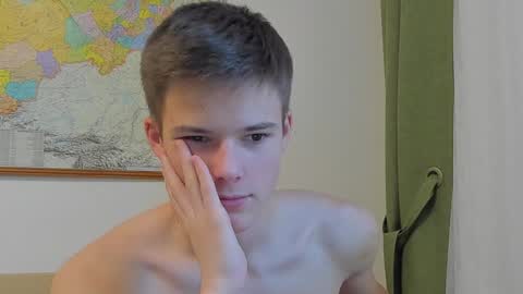 Snapshot of timytwinkboy chatting on December 16, 10:08 am Tim online show from December 16, 10:08 am