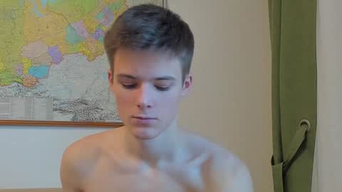 Snapshot of timytwinkboy chatting on December 20, 10:38 am Tim online show from December 20, 10:38 am