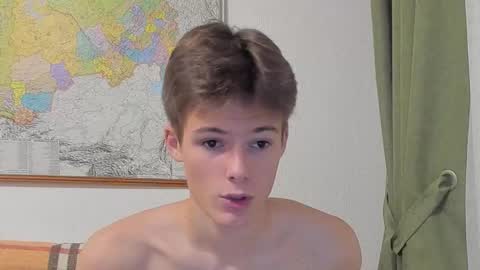 Snapshot of timytwinkboy chatting on September 18, 6:54 pm Tim online show from September 18, 6:54 pm