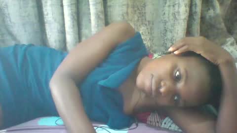 Snapshot of tina2030 chatting on November 1, 11:56 am christine online show from November 1, 11:56 am