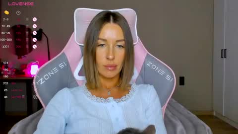 Tina online show from May 12, 11:18 am