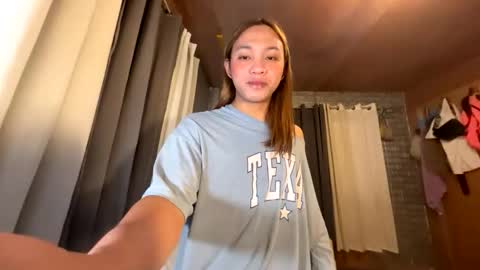 Snapshot of tina_allure chatting on May 9, 10:31 am Tina online show from May 9, 10:31 am