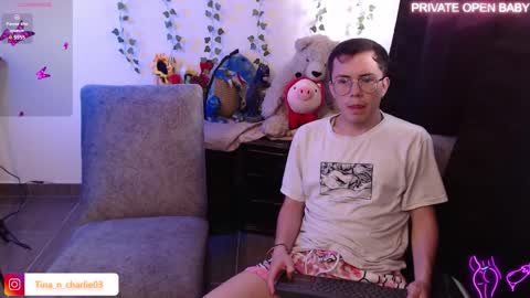 Snapshot of tina_n_charlie chatting on November 29, 1:03 pm Tina N Charlie online show from November 29, 1:03 pm