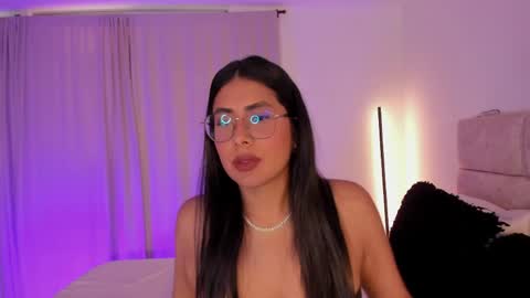 Snapshot of tina_olsen07 chatting on April 19, 10:01 pm tina_olsen07 online show from April 19, 10:01 pm