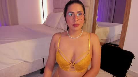 Snapshot of tina_olsen07 chatting on April 20, 11:28 pm tina_olsen07 online show from April 20, 11:28 pm