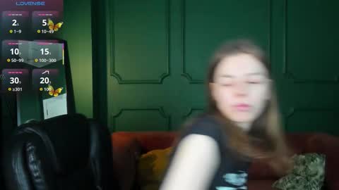 Snapshot of tina_tayllor__ chatting on March 20, 5:51 pm tina_tayllor__ online show from March 20, 5:51 pm