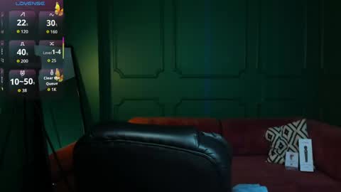 tina_tayllor__ online show from May 6, 8:36 pm