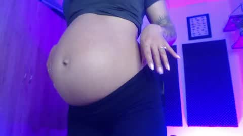 Tina Wild online show from June 24, 12:31 am