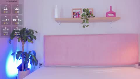 Tina online show from November 10, 11:42 am