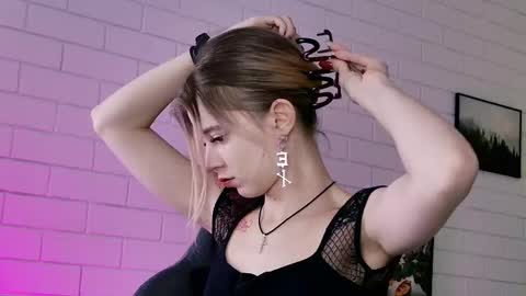 Snapshot of tinadavil chatting on January 13, 1:16 pm Tina Davil online show from January 13, 1:16 pm