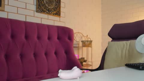 Snapshot of tinadavil chatting on March 3, 1:28 pm Tina Davil online show from March 3, 1:28 pm