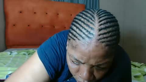 tinagiant online show from March 22, 2:26 am