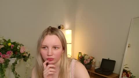 tinasiner online show from January 19, 11:47 am