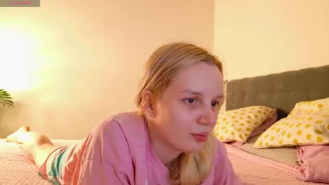 tinasiner online show from May 16, 3:00 pm
